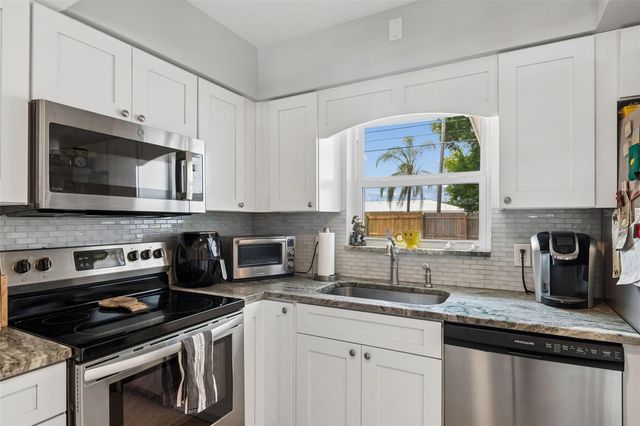 10984 88TH AVENUE, Seminole, FL 33772