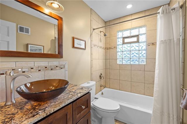 5140 Cody Street, Shawnee, KS 66203