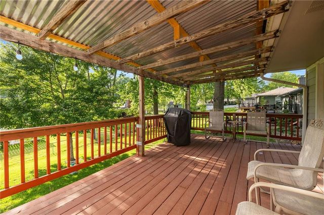5140 Cody Street, Shawnee, KS 66203