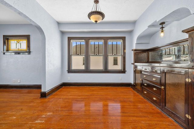 1319 Menomonee AVENUE, South Milwaukee, WI 53172