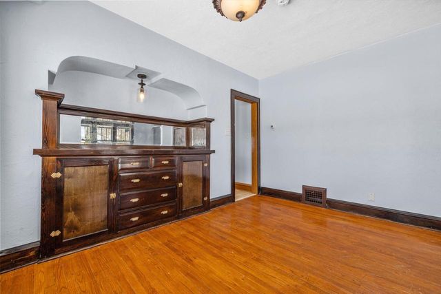 1319 Menomonee AVENUE, South Milwaukee, WI 53172