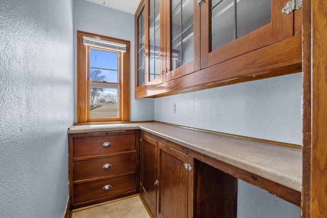 1319 Menomonee AVENUE, South Milwaukee, WI 53172