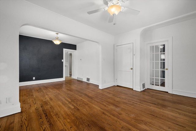 1319 Menomonee AVENUE, South Milwaukee, WI 53172