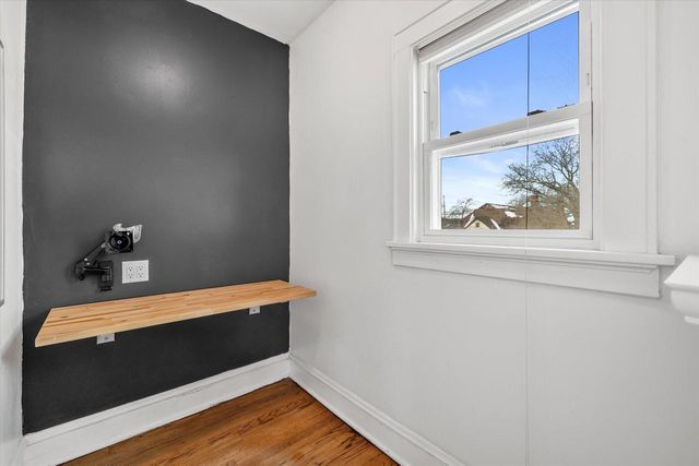 1319 Menomonee AVENUE, South Milwaukee, WI 53172