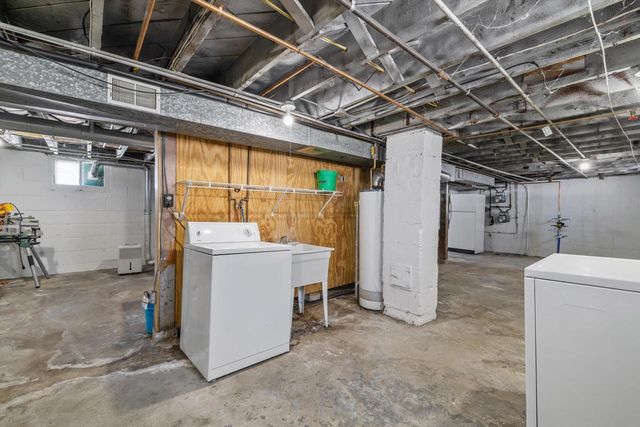 1319 Menomonee AVENUE, South Milwaukee, WI 53172