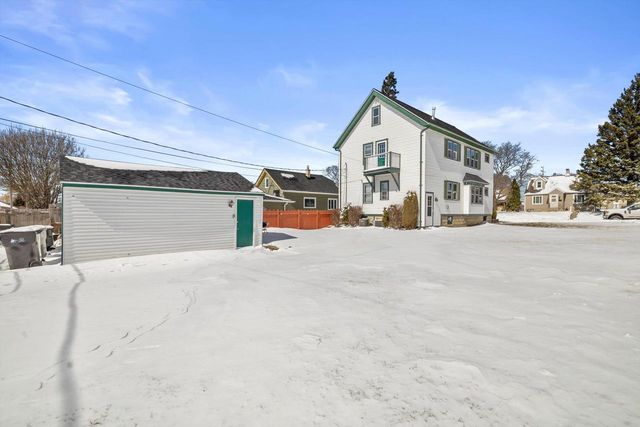 1319 Menomonee AVENUE, South Milwaukee, WI 53172