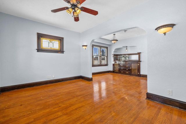 1319 Menomonee AVENUE, South Milwaukee, WI 53172