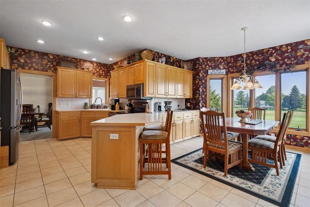 2711 Byron Station Drive, Byron Center, MI 49315