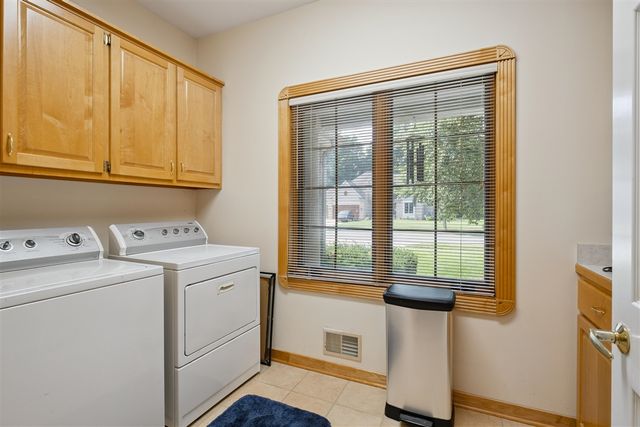 2711 Byron Station Drive, Byron Center, MI 49315