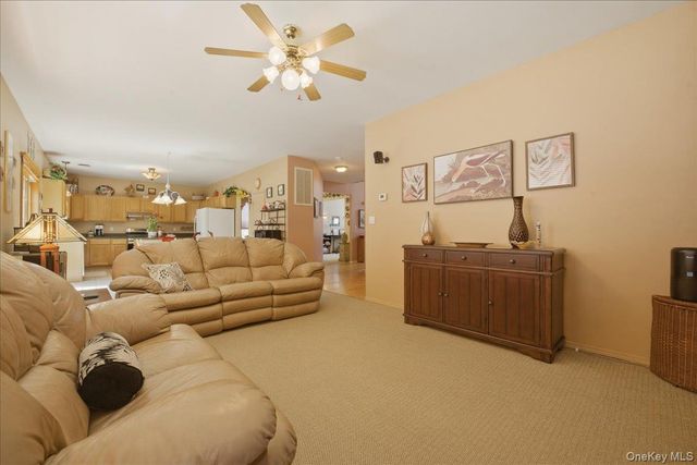 112 Cranberry Court, Melville, NY 11747