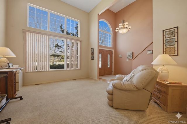 112 Cranberry Court, Melville, NY 11747