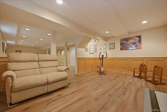 112 Cranberry Court, Melville, NY 11747