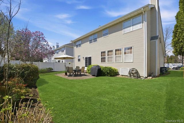 112 Cranberry Court, Melville, NY 11747