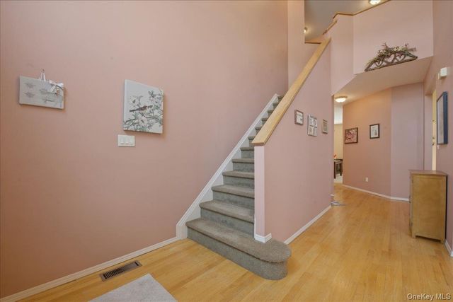 112 Cranberry Court, Melville, NY 11747