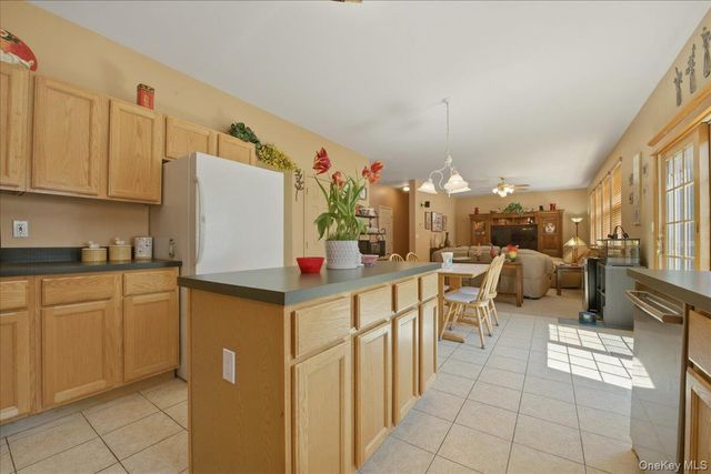 112 Cranberry Court, Melville, NY 11747
