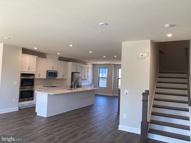 9878 HOPKINS LOOP, Manassas, VA 20110