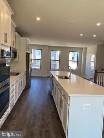 9878 HOPKINS LOOP, Manassas, VA 20110