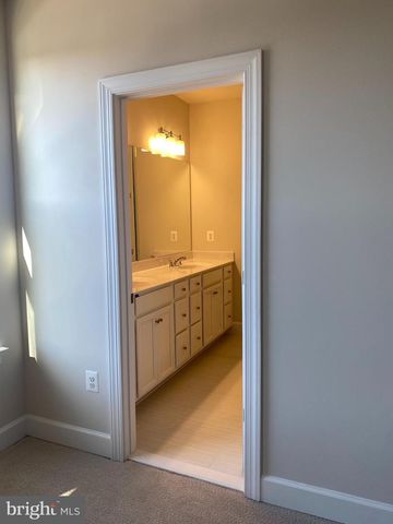 9878 HOPKINS LOOP, Manassas, VA 20110