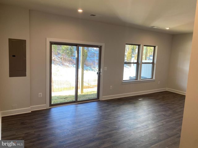 9878 HOPKINS LOOP, Manassas, VA 20110