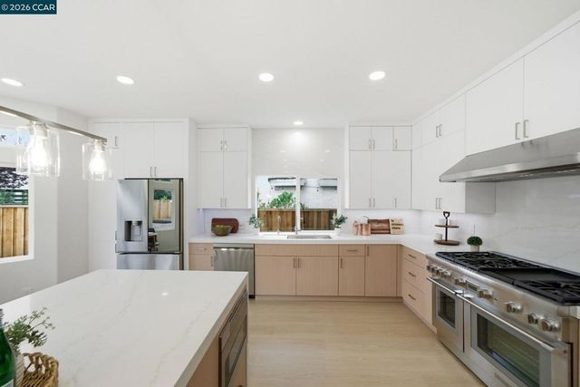 509 Zenith Ridge Dr, Danville, CA 94506