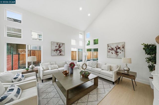 509 Zenith Ridge Dr, Danville, CA 94506