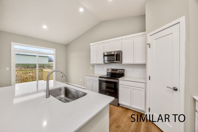 9846 Watermeadow Circle, Johnston, IA 50131