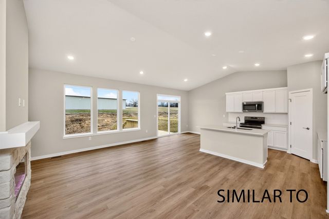 9846 Watermeadow Circle, Johnston, IA 50131