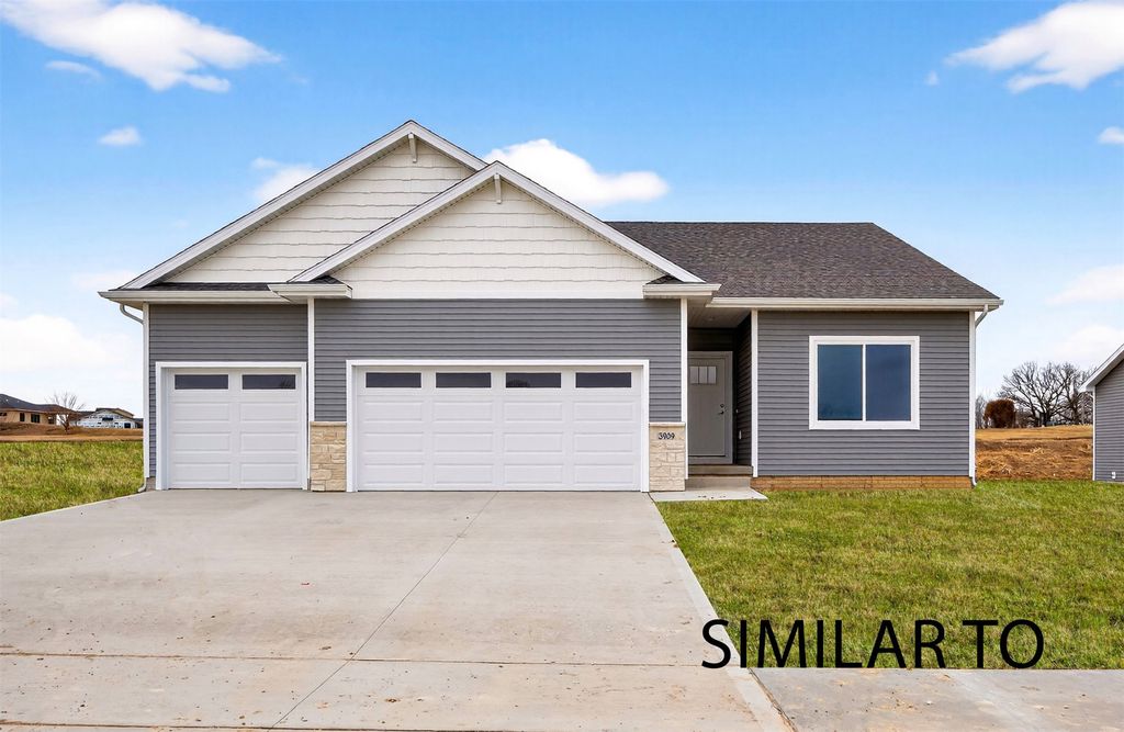 9846 Watermeadow Circle, Johnston, IA 50131
