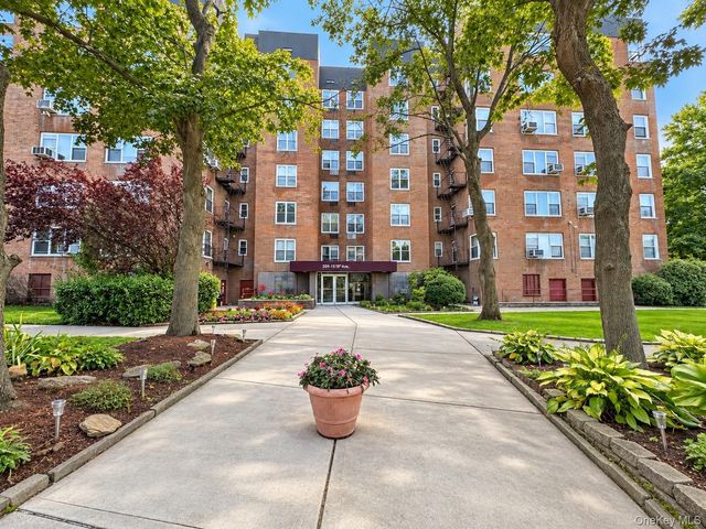 209-15 18th Avenue 6F, Bayside, NY 11360