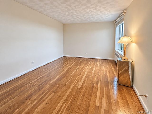 209-15 18th Avenue 6F, Bayside, NY 11360