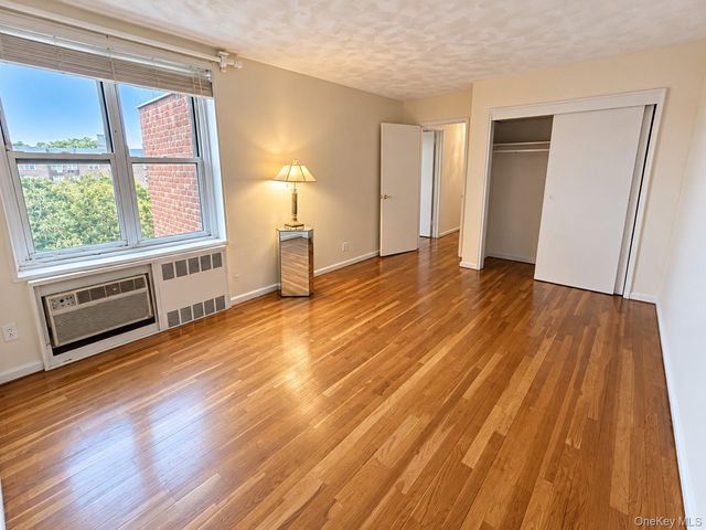 209-15 18th Avenue 6F, Bayside, NY 11360