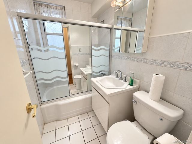 209-15 18th Avenue 6F, Bayside, NY 11360