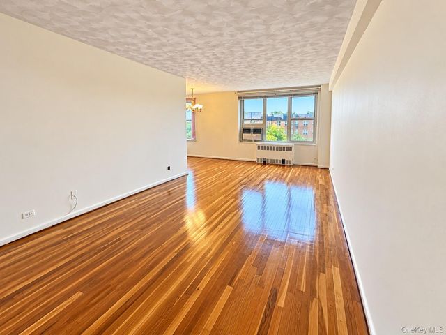 209-15 18th Avenue 6F, Bayside, NY 11360