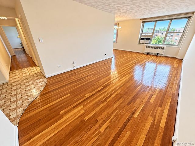 209-15 18th Avenue 6F, Bayside, NY 11360