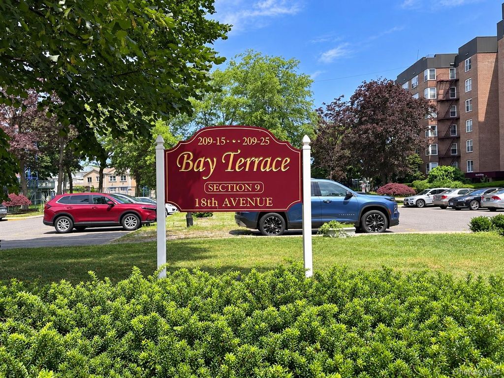 209-15 18th Avenue 6F, Bayside, NY 11360