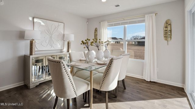 29 S Thorn Tree Street, Byhalia, MS 38611