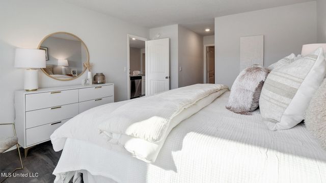 29 S Thorn Tree Street, Byhalia, MS 38611