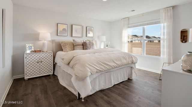 29 S Thorn Tree Street, Byhalia, MS 38611