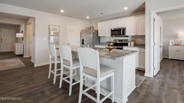 29 S Thorn Tree Street, Byhalia, MS 38611