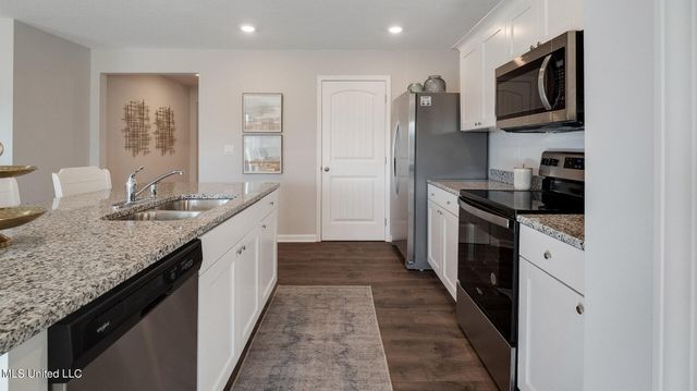 29 S Thorn Tree Street, Byhalia, MS 38611