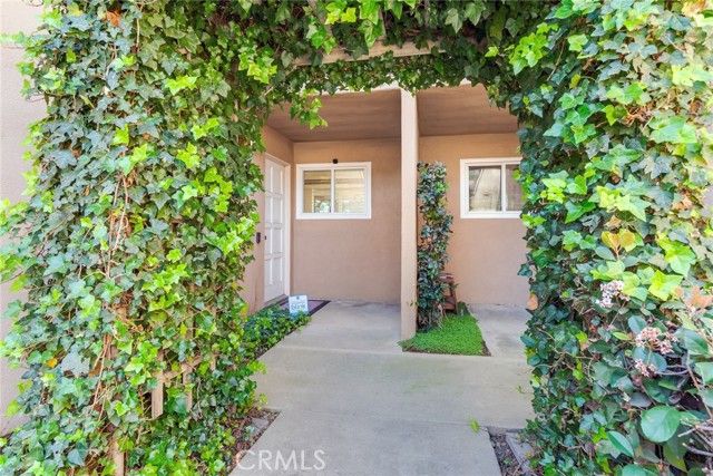 1182 Mountain Gate, Upland, CA 91786