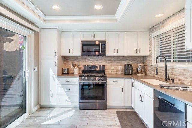 1182 Mountain Gate, Upland, CA 91786