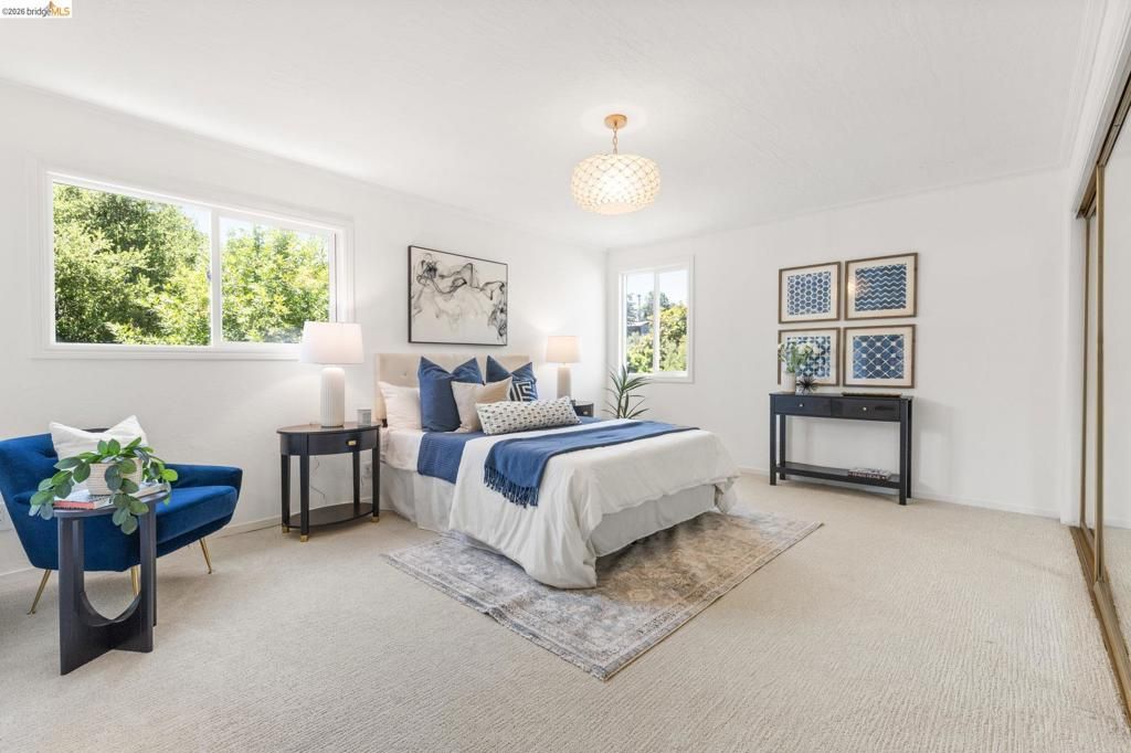 Image 24 of property listing at 1265 Holman Rd, Oakland, CA 94610