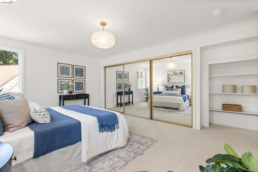 Image 25 of property listing at 1265 Holman Rd, Oakland, CA 94610