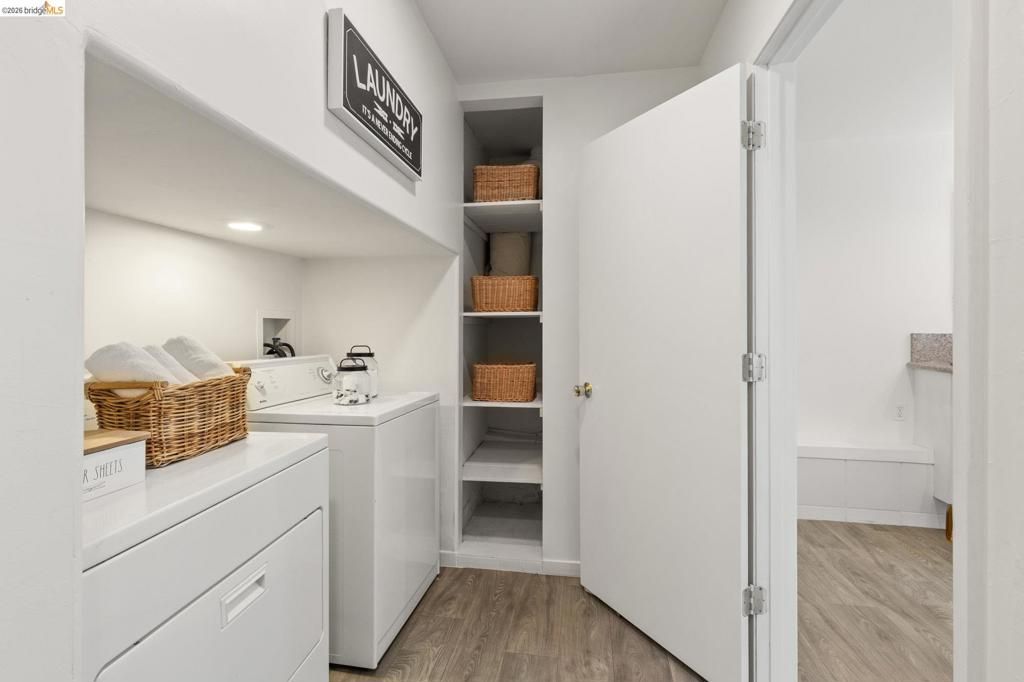 Image 36 of property listing at 1265 Holman Rd, Oakland, CA 94610