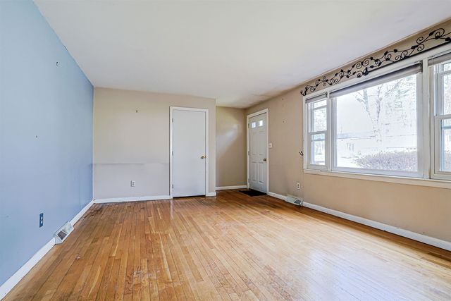 10 Westborn Drive, Merrimack, NH 03054