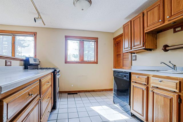 10 Westborn Drive, Merrimack, NH 03054