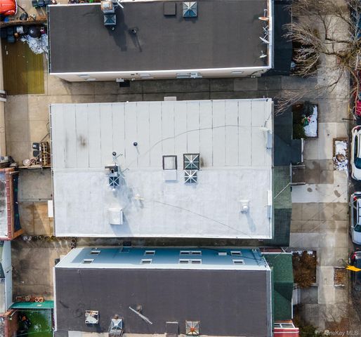 7505 60th Place, Glendale, NY 11385