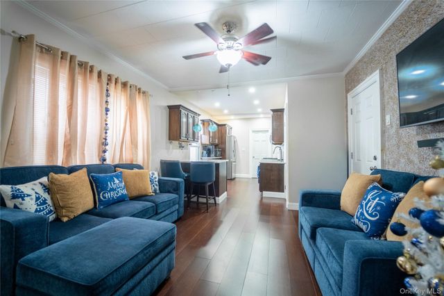 7505 60th Place, Glendale, NY 11385