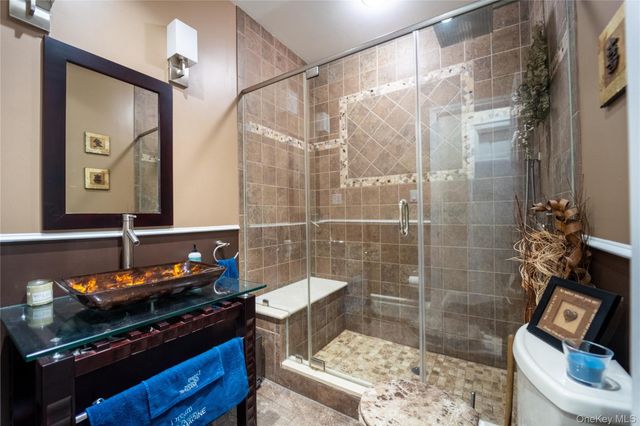 7505 60th Place, Glendale, NY 11385